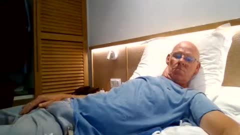 Snapshot of kevlooking4sez chatting on 3, 8, 2026 kevlooking4sez online show from 3, 8, 2026
