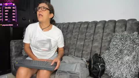 Keila Milf online show from 25, 9, 2025