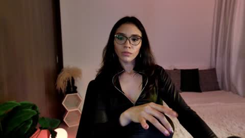 Keyla online show from 5, 1, 2025