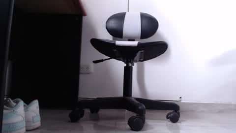     online show from 13, 11, 2025