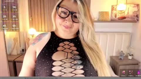 Snapshot of kharla_marin chatting on 23, 9, 2025 Kharla Marin online show from 23, 9, 2025