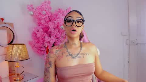 Snapshot of khelany_isyy chatting on 16, 12, 2024 Khelany Isyy online show from 16, 12, 2024