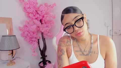 Snapshot of khelany_isyy chatting on 17, 1, 2025 Khelany Isyy online show from 17, 1, 2025