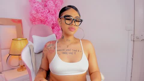 Snapshot of khelany_isyy chatting on 6, 2, 2025 Khelany Isyy online show from 6, 2, 2025