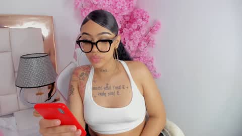 Snapshot of khelany_isyy chatting on 9, 2, 2025 Khelany Isyy online show from 9, 2, 2025