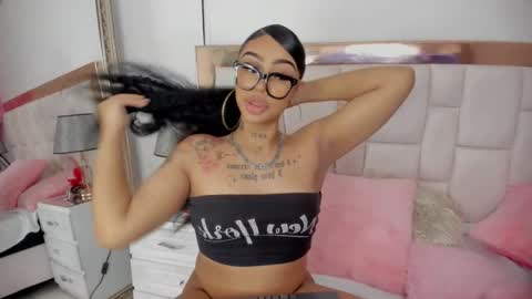 Snapshot of khelany_isyy chatting on 10, 2, 2025 Khelany Isyy online show from 10, 2, 2025