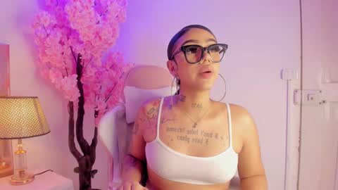 Snapshot of khelany_isyy chatting on 13, 2, 2025 Khelany Isyy online show from 13, 2, 2025