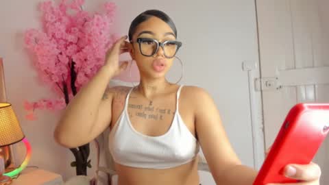 Snapshot of khelany_isyy chatting on 26, 2, 2025 Khelany Isyy online show from 26, 2, 2025