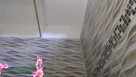 khloe33 online show from 9, 2, 2026