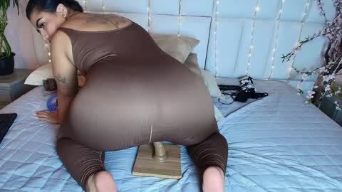    N         M online show from 25, 1, 2025