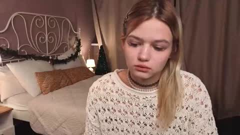 Kiana online show from 15, 12, 2025