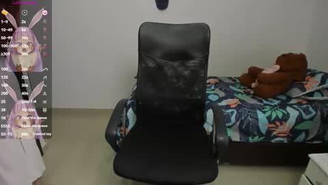 Evelyn online show from 13, 2, 2025