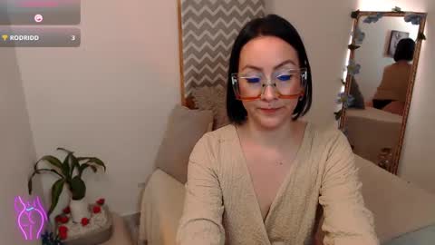Snapshot of kiara_bermont chatting on 22, 9, 2025 Kiara Bermont online show from 22, 9, 2025