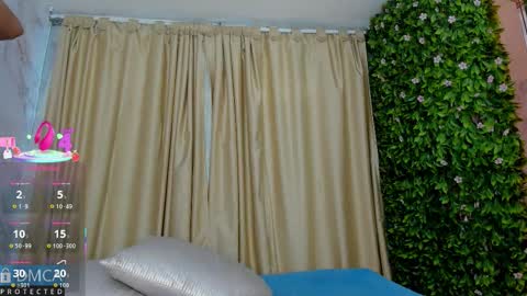 Kiara Zahiri online show from 25, 9, 2025