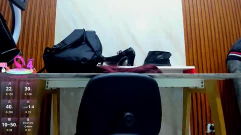 Kiara Zahiri online show from 26, 9, 2025