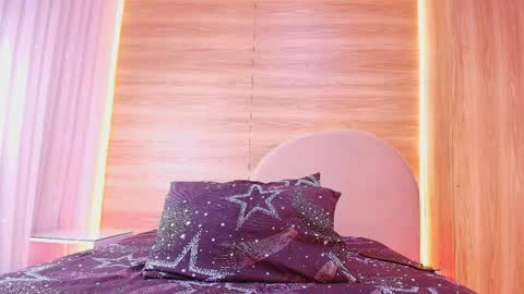 Snapshot of kiaralopez_ chatting on 7, 5, 2026 kiaralopez_ online show from 7, 5, 2026