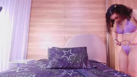 Snapshot of kiaralopez_ chatting on 8, 5, 2026 kiaralopez_ online show from 8, 5, 2026