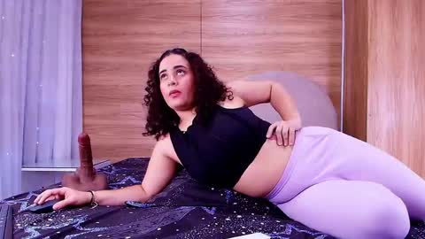 Snapshot of kiaralopez_ chatting on 5, 6, 2026 kiaralopez_ online show from 5, 6, 2026