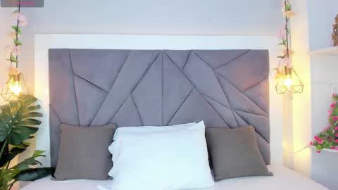 kiarha  online show from 4, 10, 2025