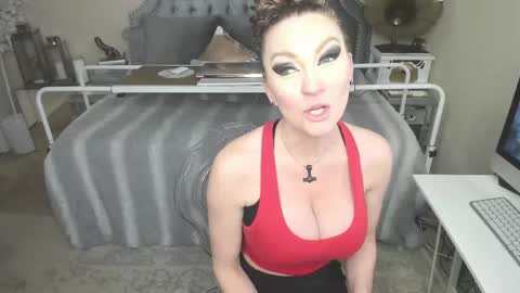 Snapshot of kiarose chatting on 7, 3, 2025 Kia Rose online show from 7, 3, 2025