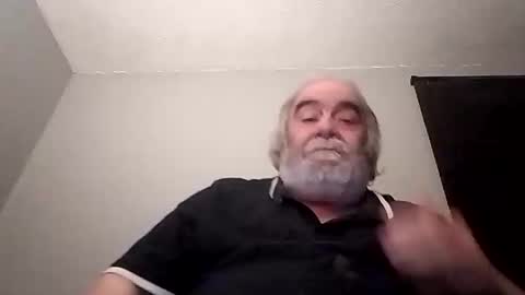 Snapshot of kickinme chatting on 17, 10, 2025 KICKINME online show from 17, 10, 2025