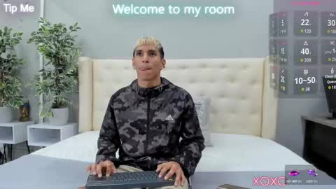 Kieran Derek online show from 14, 2, 2025