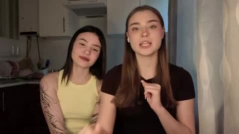 Snapshot of kierstentates chatting on 30, 4, 2026 Ola my name is Lissa Lets hit 10 Thumbs Up together online show from 30, 4, 2026