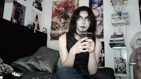 Snapshot of kiiller_queen chatting on 30, 4, 2026 kenny online show from 30, 4, 2026