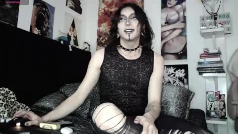 Snapshot of kiiller_queen chatting on 30, 4, 2026 kenny online show from 30, 4, 2026