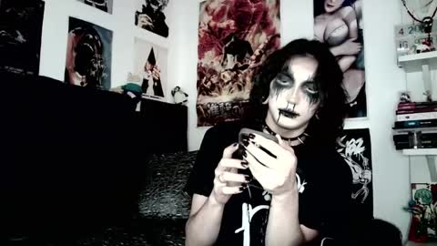 Snapshot of kiiller_queen chatting on 27, 5, 2026 kenny online show from 27, 5, 2026