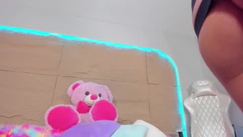 KIM COOPER online show from 3, 3, 2025