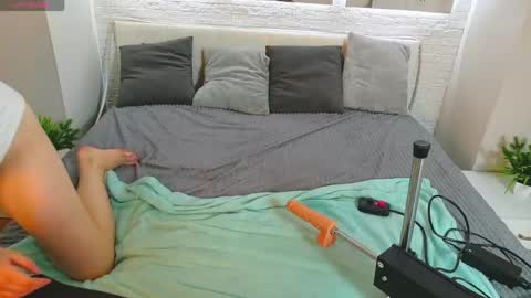 Kiki online show from 13, 4, 2026