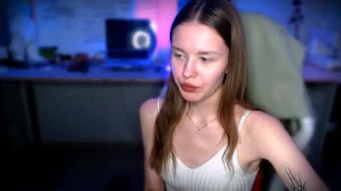 Snapshot of kikies_ chatting on 4, 12, 2024 Mika and Miranda online show from 4, 12, 2024