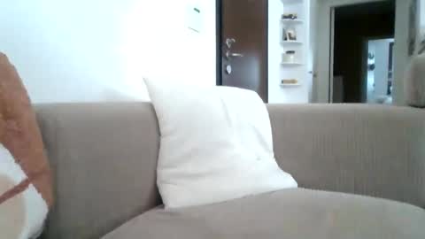 kikkus01 online show from 8, 11, 2025