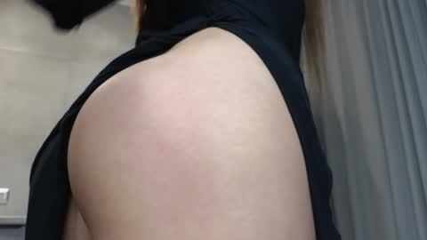 Snapshot of killer__girls chatting on 21, 1, 2025 EvaAnna online show from 21, 1, 2025