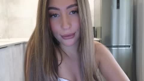 Snapshot of killer__girls chatting on 27, 2, 2025 EvaAnna online show from 27, 2, 2025