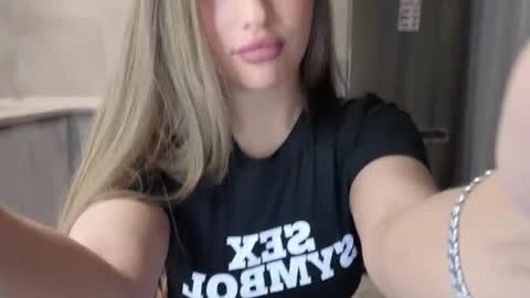 EvaAnna online show from 10, 11, 2025