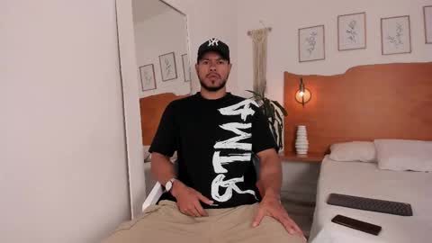 Kilua Muscle guy online show from 13, 9, 2025