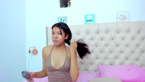 Snapshot of kim_eli chatting on 3, 1, 2025 kim_eli online show from 3, 1, 2025