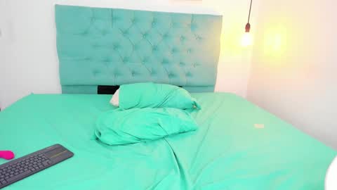 Snapshot of kim_eli chatting on 15, 2, 2025 kim_eli online show from 15, 2, 2025