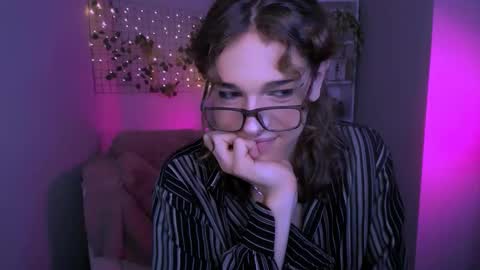 kim online show from 14, 9, 2025