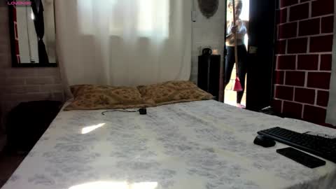 Kim  Yuk online show from 18, 11, 2025