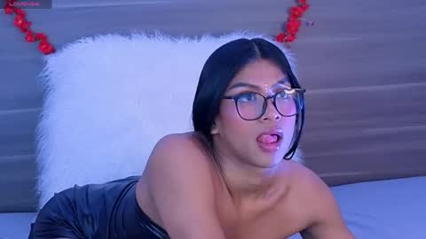 Snapshot of kimberlyn_burbano chatting on 15, 5, 2026 Kimberlyn online show from 15, 5, 2026