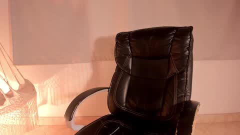 Kim online show from 2, 3, 2025