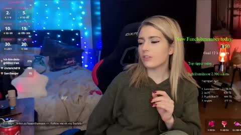 Wolfs Girl online show from 12, 4, 2026