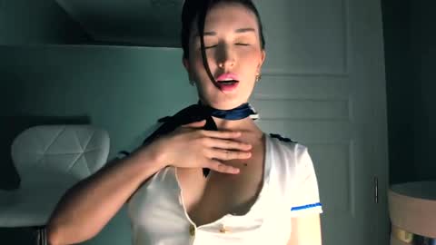 Kiki  online show from 17, 4, 2026