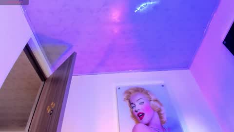 kimmberly_saenz_ online show from 7, 1, 2026