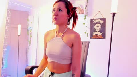 Kimm online show from 8, 12, 2024