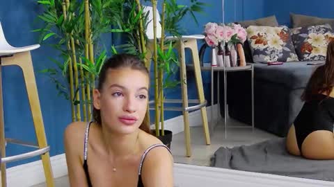 Snapshot of kimmdaviss chatting on 25, 10, 2025 kimmdaviss online show from 25, 10, 2025