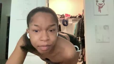 Kimmy Charms online show from 29, 4, 2026